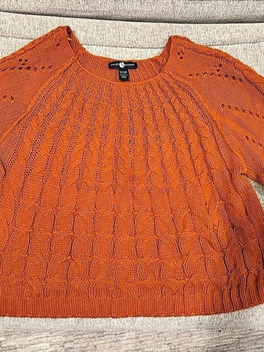 Ashley Stewart Cable Knit Sweater in Orange Size 18/20 Like New